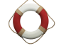 Preview: Welcome on Board! Dieser maritime Deko-Rettungsring in Rot und Cremeweiß ist ein echter Hingucker.  Mit einer Größe von 50 cm eignet er sich perfekt für die maritime Dekoration. Das Material besteht aus Styropor und ist mit Leinenstoff umnäht und ist somi