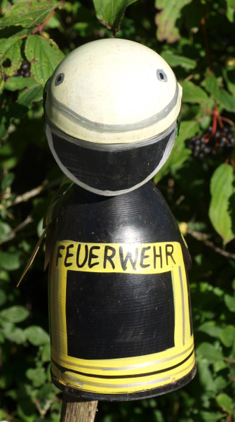Zaunhocker Frosch Feuerwehrmann Feuerlöscher 3 Pfahlhocker Zauntiere Gartendeko